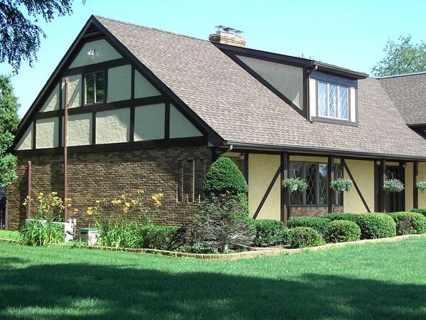 Quelles sont les raisons d'envisager les services de Nicolas Madrelle pour un investissement immobilier en Gironde ?