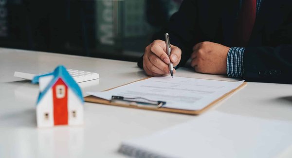 Quels services proposent les agents immobiliers à Aix-en-Provence et les avantages de se les offrir ?